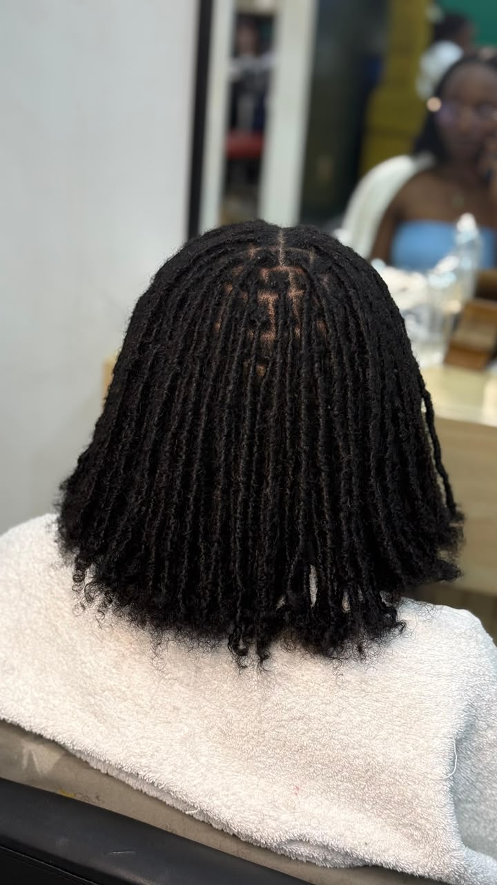 Temporary artificial locs